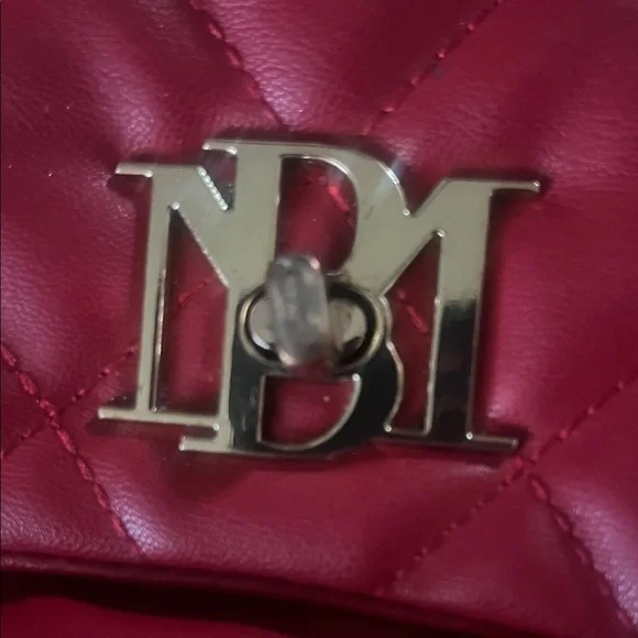 Badgley Mischka Red Quilted Crossbody Bag - Picture 16 of 16